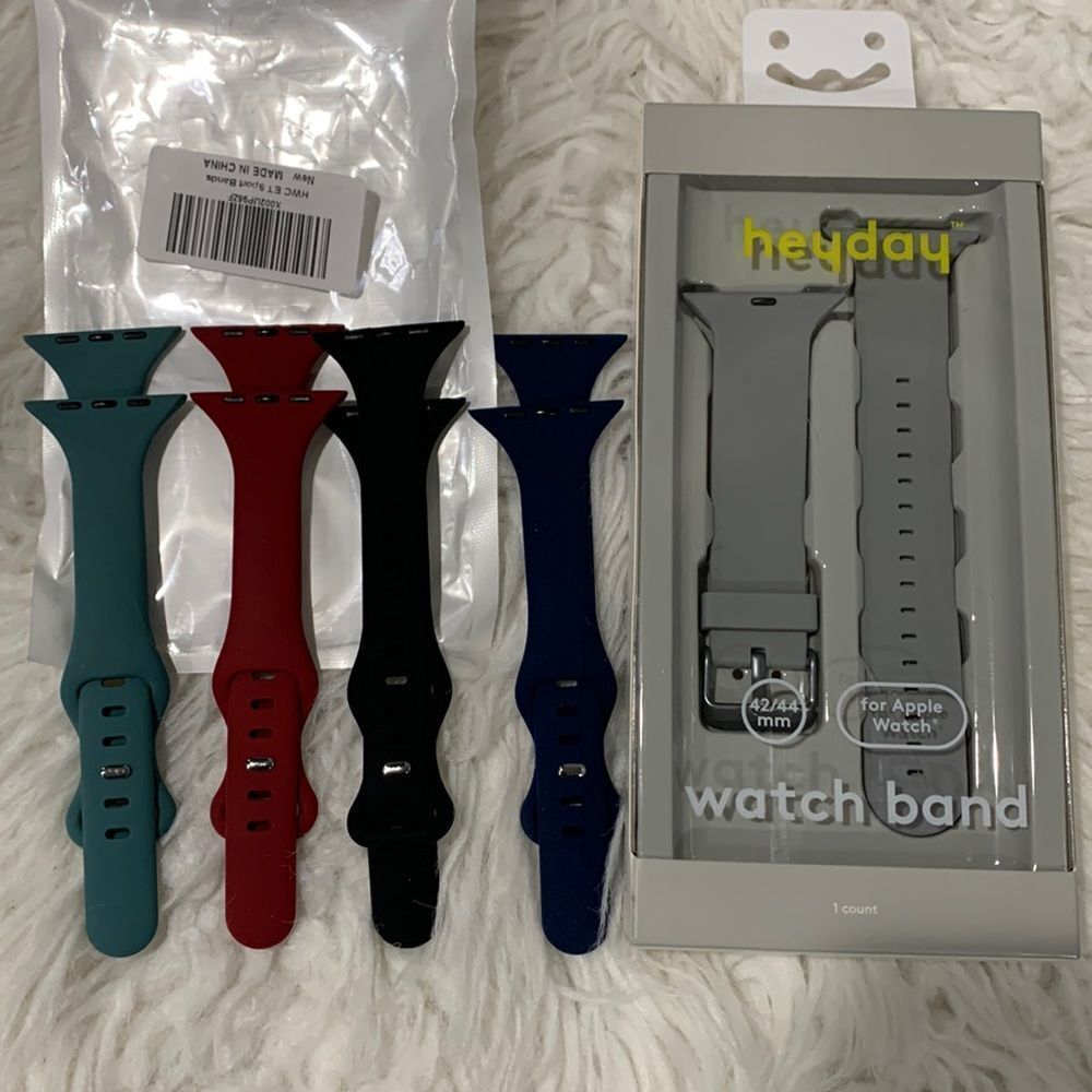 🟢3 for $20 ———SILICONE watch bands 42/44mm, NEW
